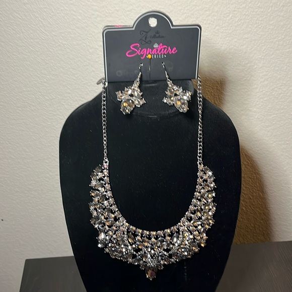 Paparazzi Zi Collection Necklace and Earring set. Brand new/never worn. - Picture 1 of 3